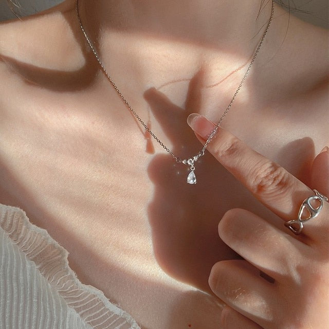 2023 Popular Sparkling Silver Clavicle Chain Necklace