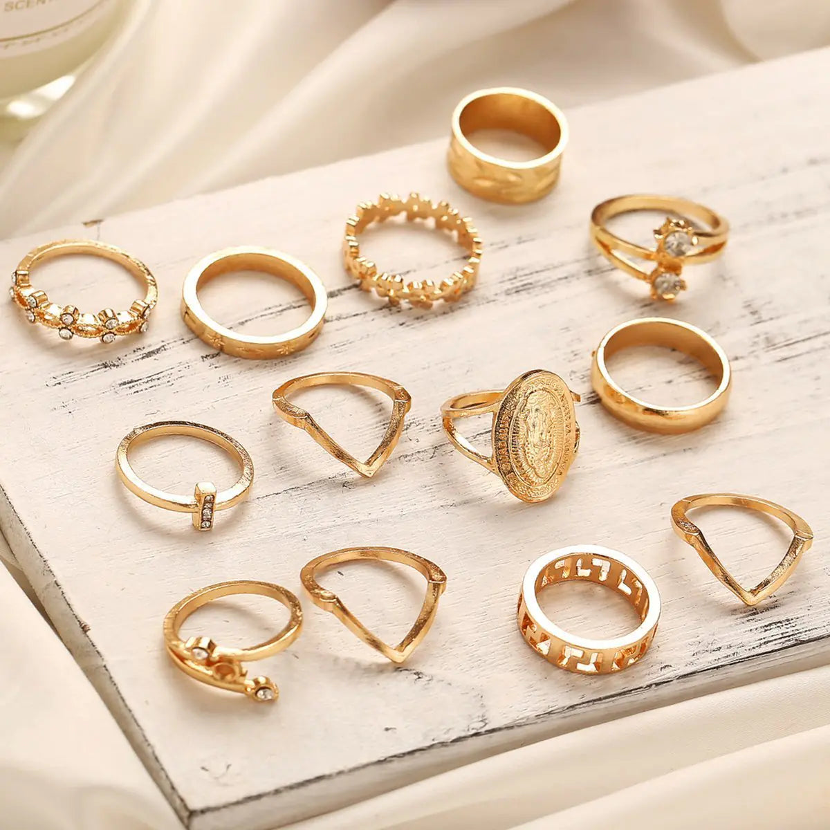 13 Piece Medallion Ring Set