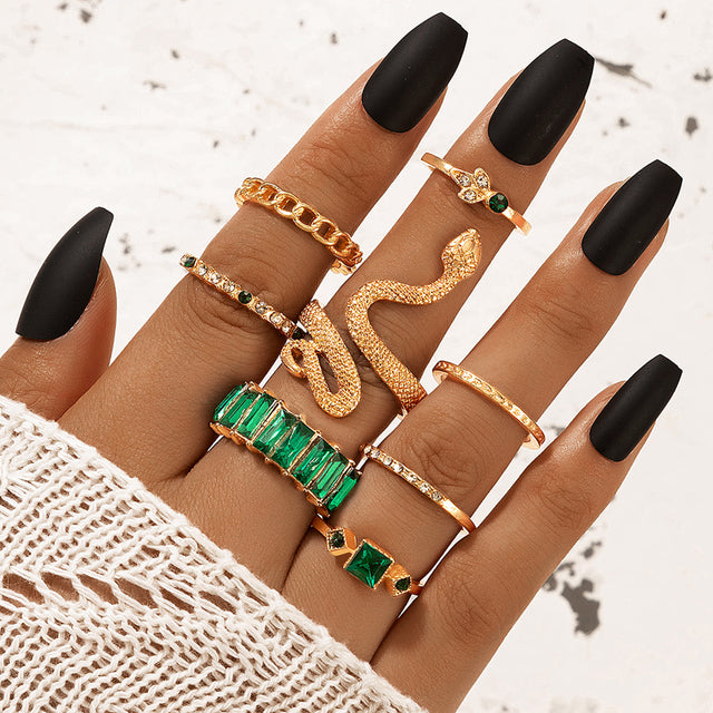 Exquisite Emerald Vintage Ring Set