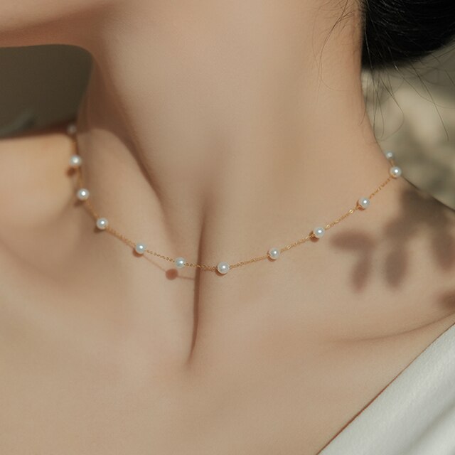 Elegant Gold Pendant Pearl Choker Necklace