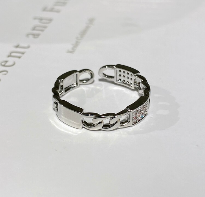 Stylish Embrace Ring