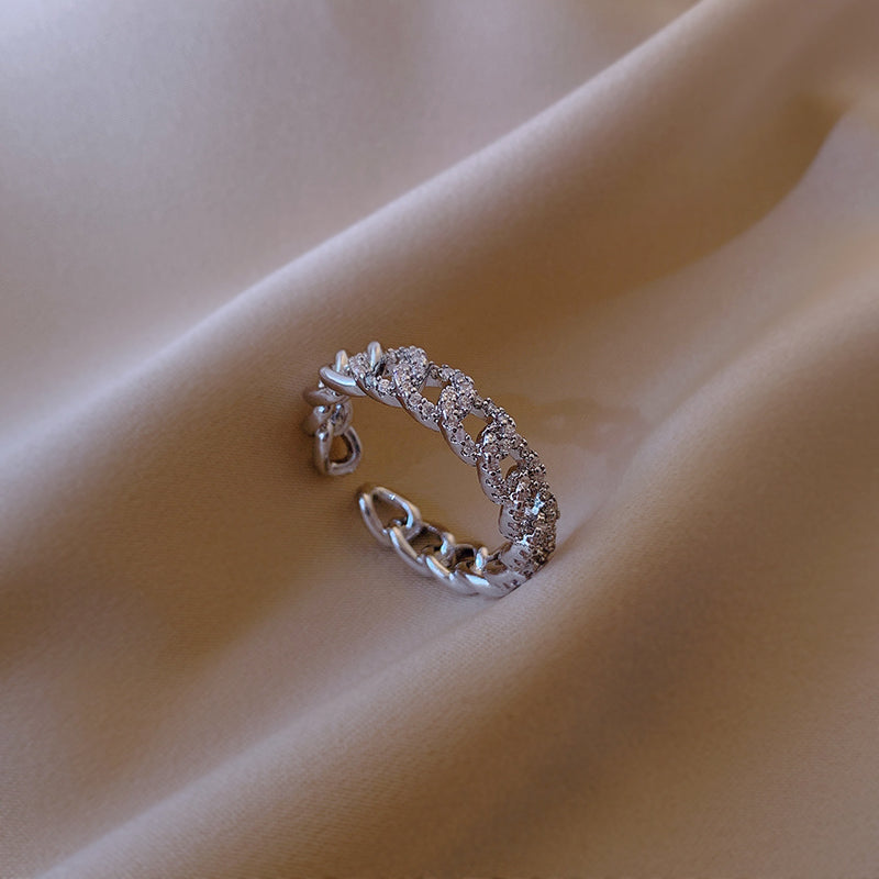 Elegant Twist Design Zircon Rings