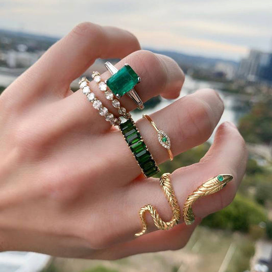 Exquisite Emerald Vintage Ring Set