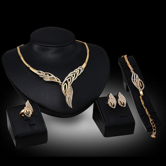 Gold Indian Ethnic Bridal Jewelry Set