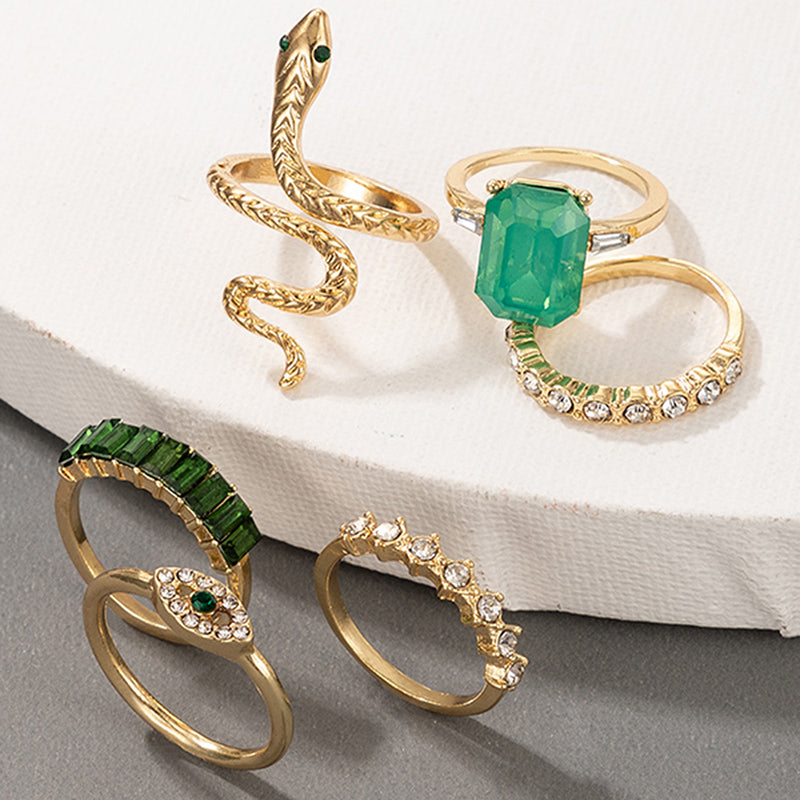 Exquisite Emerald Vintage Ring Set