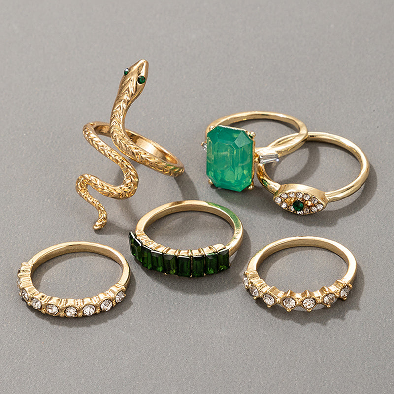 Exquisite Emerald Vintage Ring Set